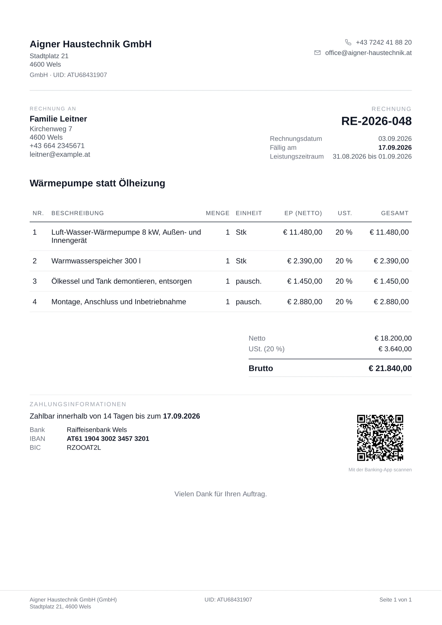 Die Rechnung RE-2026-048 an Familie Leitner als PDF mit vier Positionen, brutto 21.840,00 Euro, Zahlungsziel und QR-Code